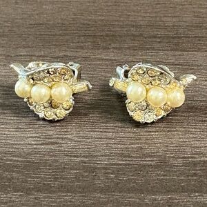 Vintage Pearl Leaf Clip Earrings